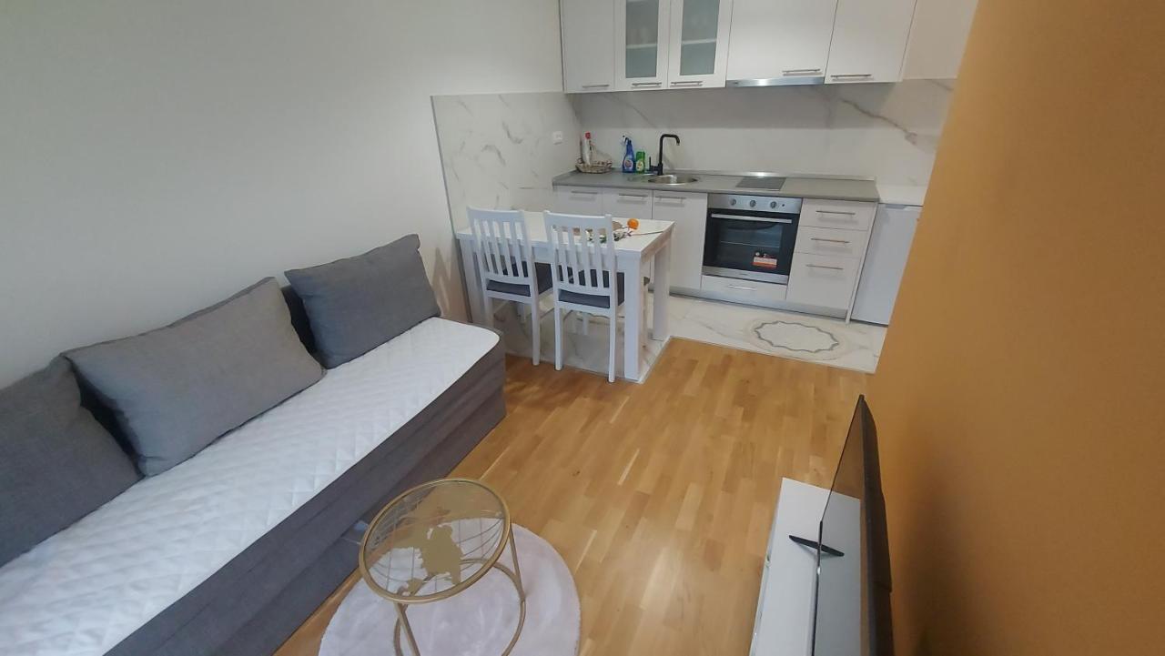 Apartman Solunska 18 بانيا لوكا المظهر الخارجي الصورة